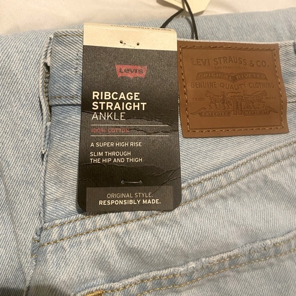 NWT- Womens Levi’s - 26x 27 - Picture 4 of 7